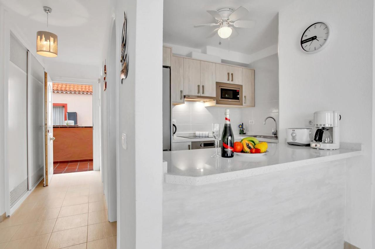 Top Floor, Sea View, Huge Terrace, Heated Pool, Garage لوس كريستيانوس المظهر الخارجي الصورة